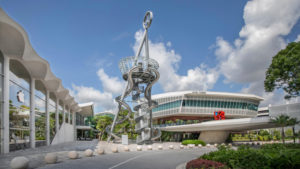Popular South Florida malls close early